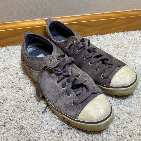 Uggs Australia Evera Suede Sneakers - Picture 1 of 8